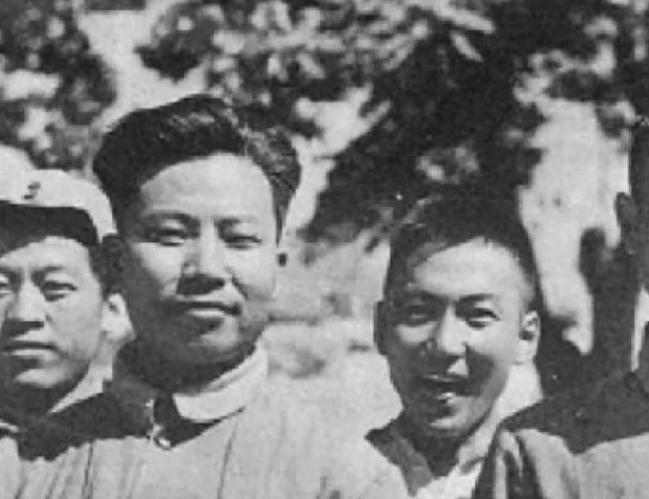 1972年，有人想撤汪东兴的职，消息传到毛主席那里，主席罕见地勃然大怒，他随即叫