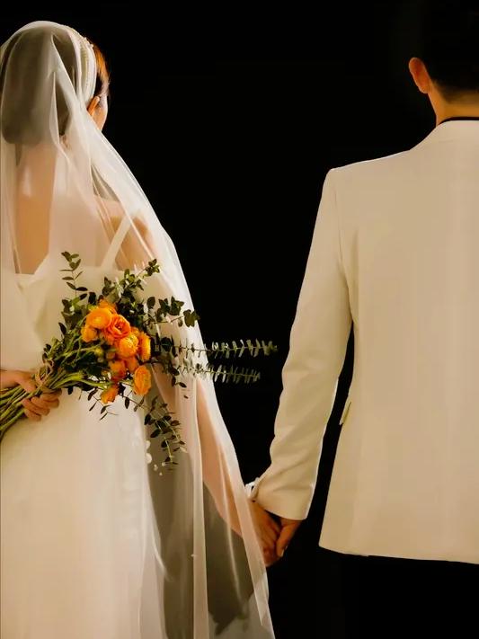 很多女人二婚之后才明白一个道理：你再温柔、再懂事、再顾家，在男人心里，你永