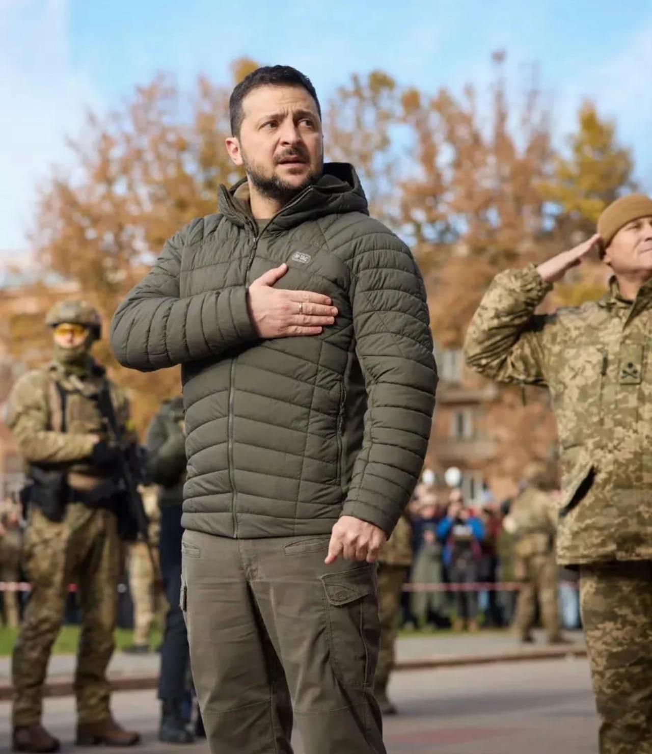 泽连斯基的心估计凉透了，自己打了快四年了，就是想加入北约，结果突然发现，加入北约