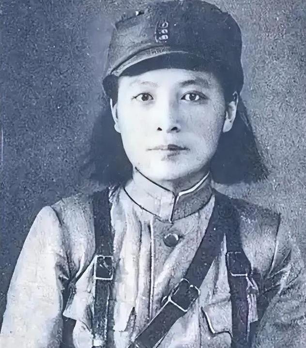 1939年，日军牢房里抓进来一个特别的女囚，其他被捕战士被抓后都一言不发，唯独她