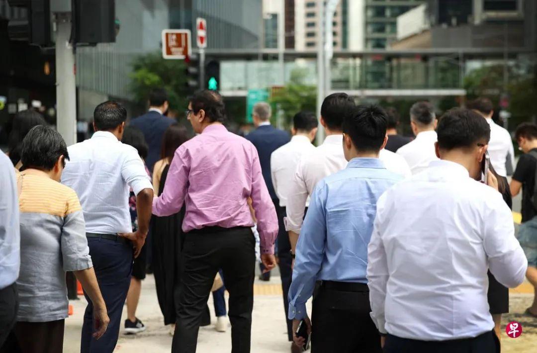 新加坡联合早报今日报道称：“近期，有大国对新加坡提出‘产能过剩’与‘强迫劳动’指