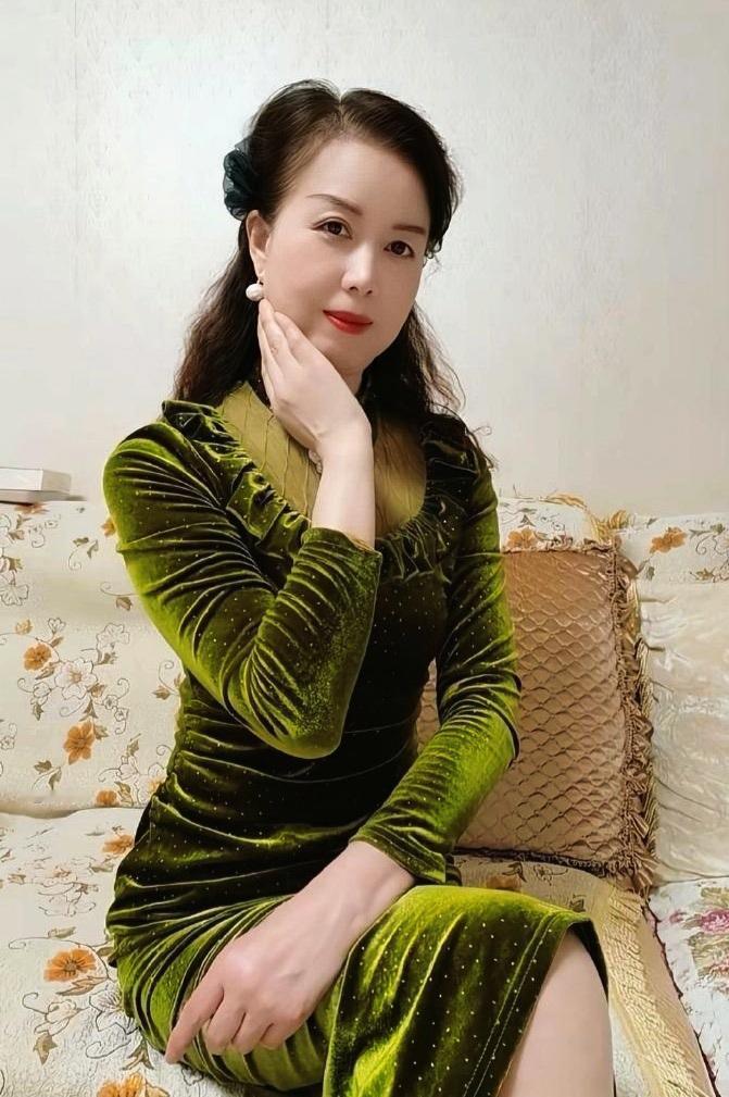 成熟大方知性大姐姐