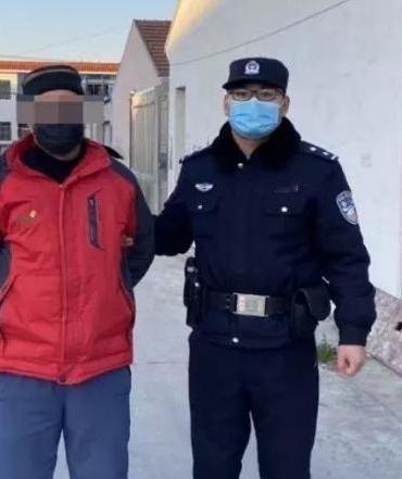 乡村深夜竟发生过这样一桩荒唐事，讲出来都让人心里直犯膈应。可真正该追问的，不只是