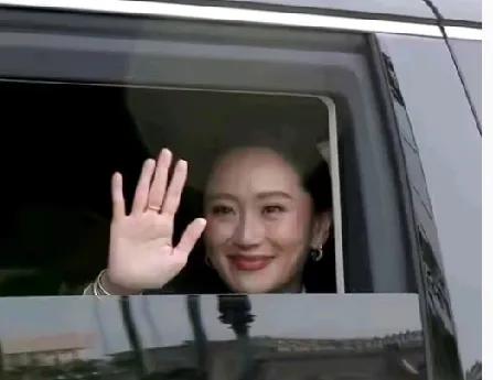 佩通坦案想的还是太简单了！本以为总理当不成，至少还有个文化部长，结果全削没了，