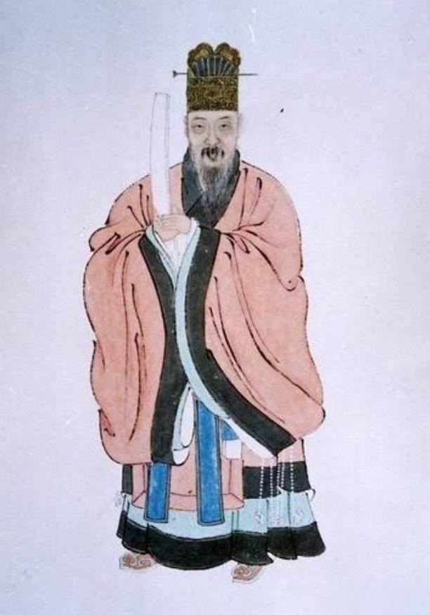 1562年，严嵩倒台，徐阶取代他成为首辅。徐阶之子劝道：“爹，当年严嵩处处欺压您