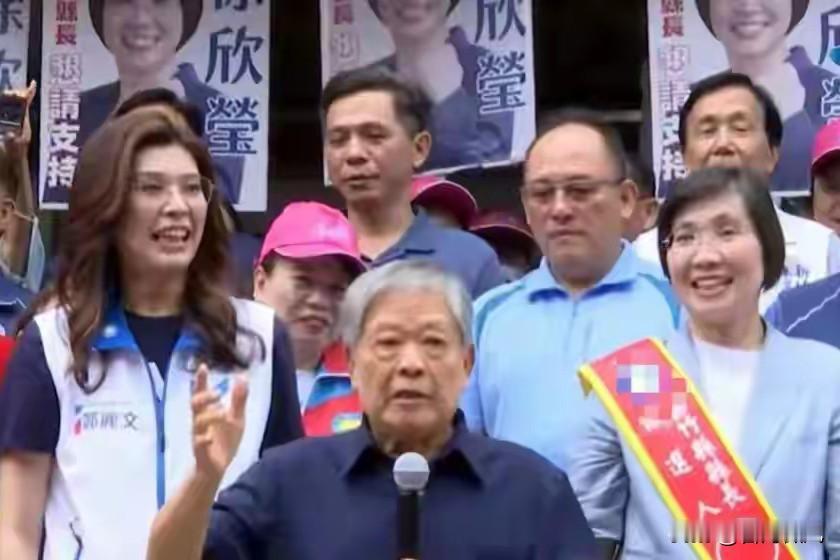 李易修看得透亮，范振宗与郑丽文相交数十年！老友直言并非内讧？正如李易修所说，