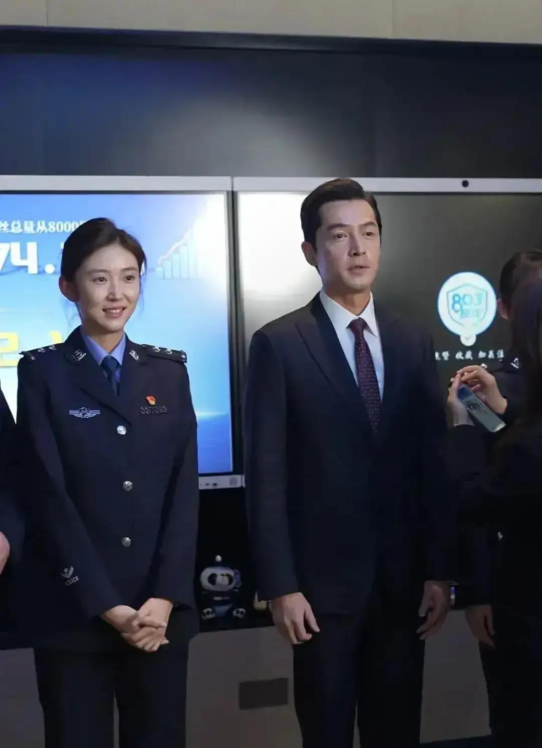 9月28日上海官宣胡歌成反诈推广大使，全网炸锅：明星真能替警察干活？三个月