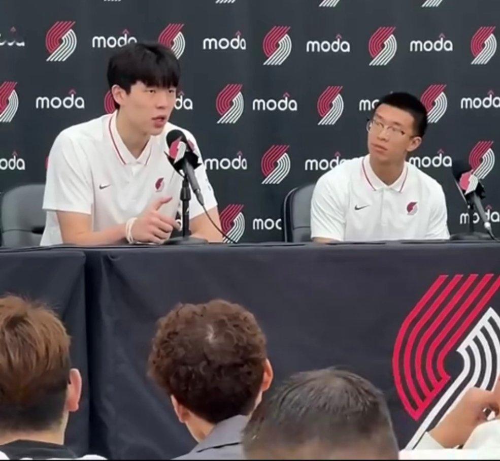 杨瀚森：“首先感谢各位媒体朋友辛苦到来，教练刚才对我的夸奖让我非常开心、非常激动