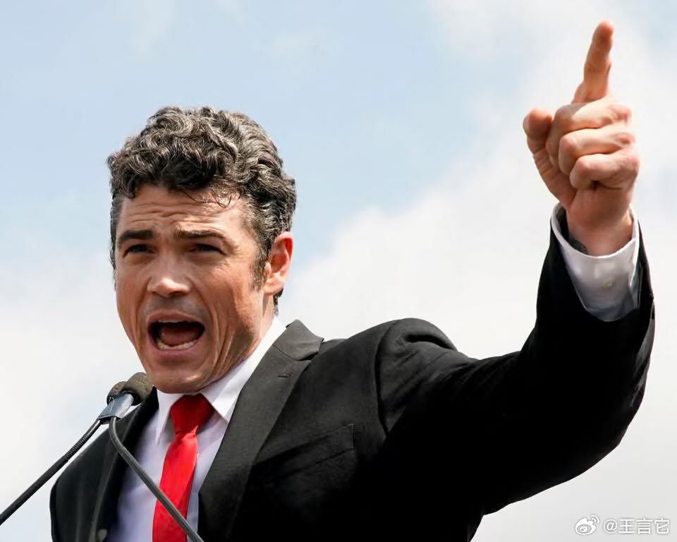 ‼️川普亲自挑选的反恐情报高官乔·肯特在辞职之前，去见了副总统万斯。