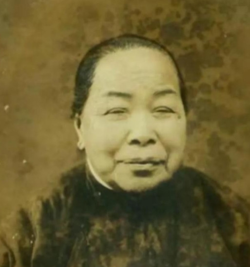 1963年，已经94岁的蒋妙月，向中央提出，说想去台湾，去见一见蒋介石，毛主席指