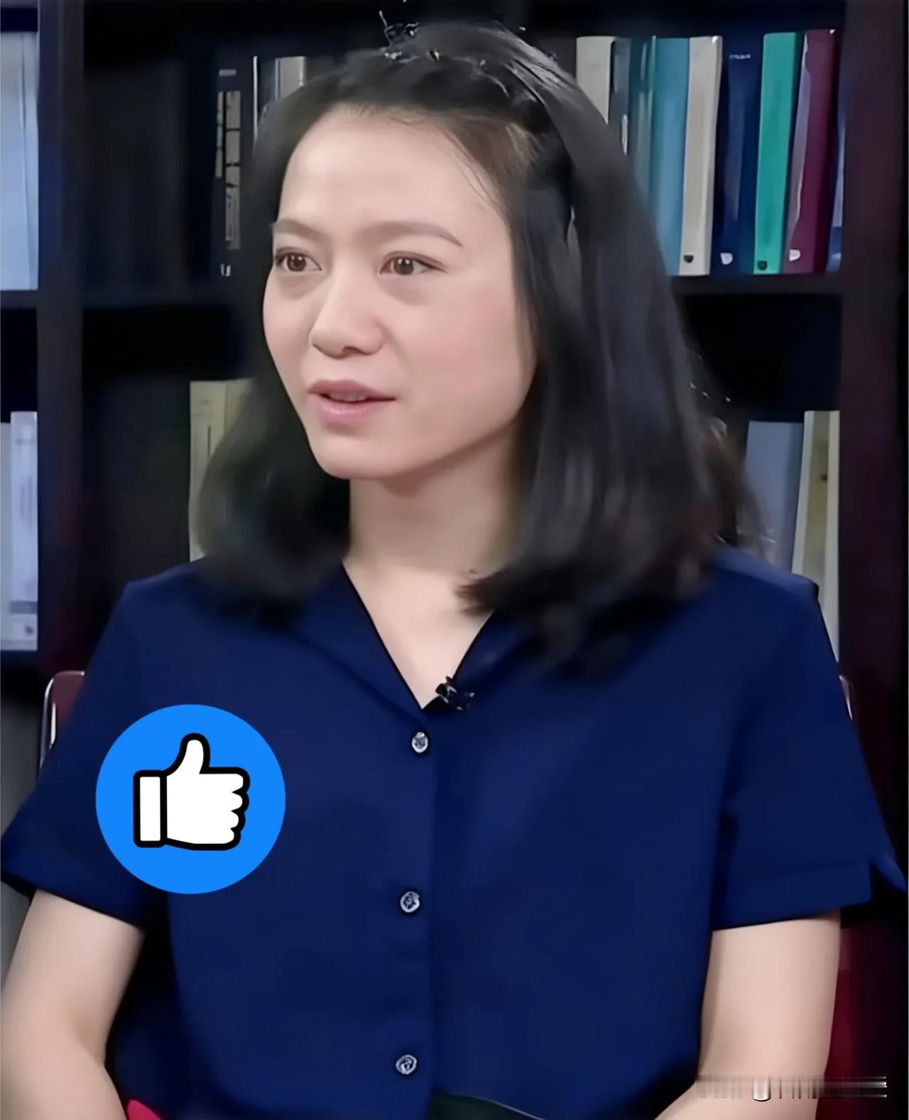 看你们还怎么说翁帆自己交电费水费，还自己在深圳买了一个小房子。2000年，翁