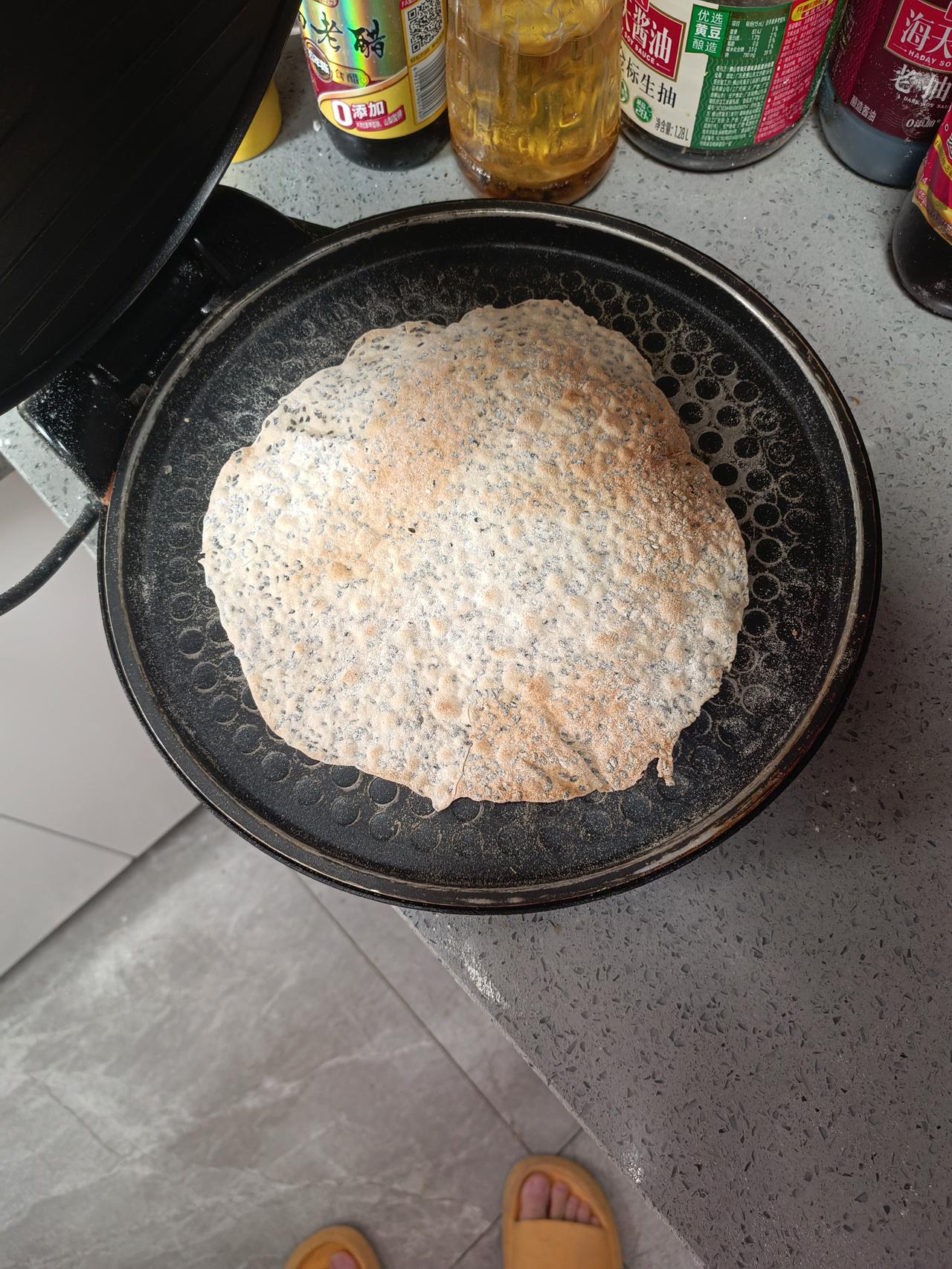 甲流第4天女儿夜里吃了一次退烧药，高烧总算退掉了。就是不吃饭，吃点东西就想吐。