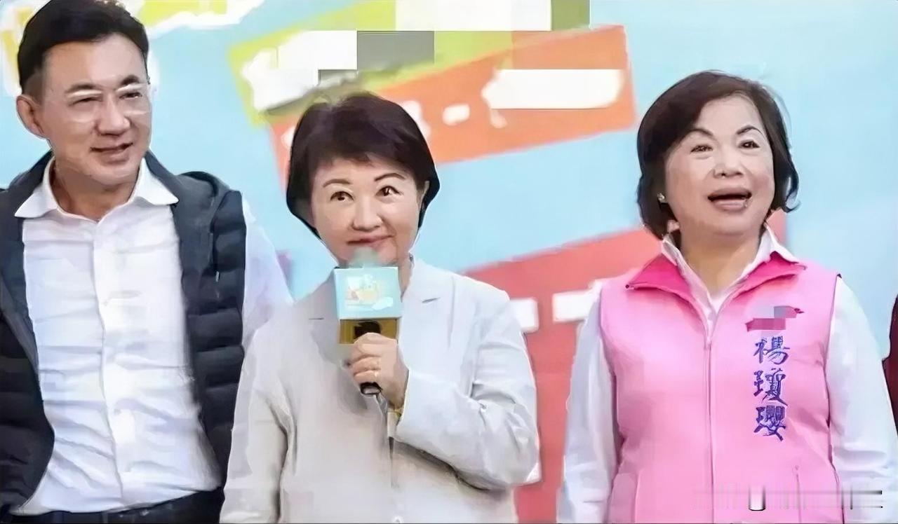 浅蓝的江启臣对上正蓝的杨椋璎，郑丽文迟迟不做表态。这时的卢秀燕又遭遇死亡威胁，也