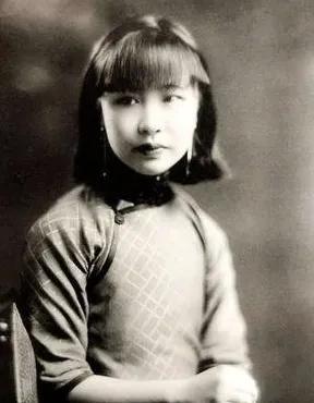 1984年，一名女环卫工突然收到一笔30亿巨款，当得知汇款人后，她决定拿出24亿