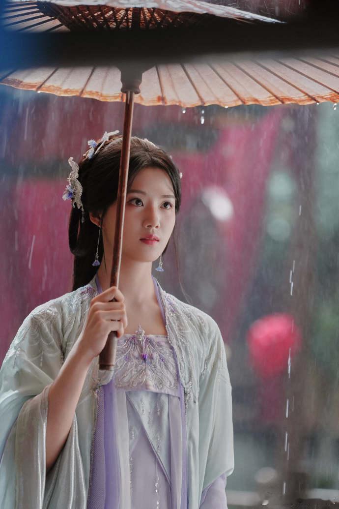 卢昱晓的红包是自己画的咱们就是说做噜噜晓粉丝真的幸福感爆棚啊没想到卢昱晓红包居然