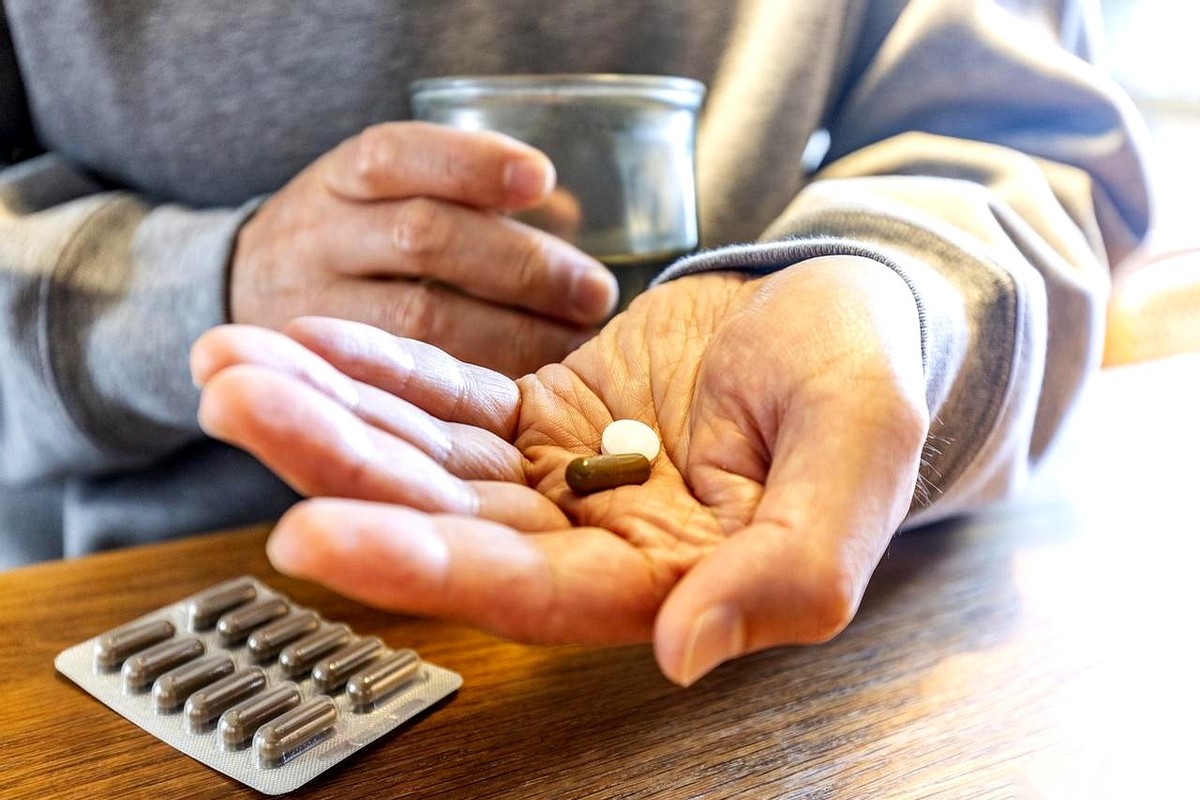 我办公室有个小姑娘，天天一杯美式续命，还以为自己是都市丽人。结果呢？...