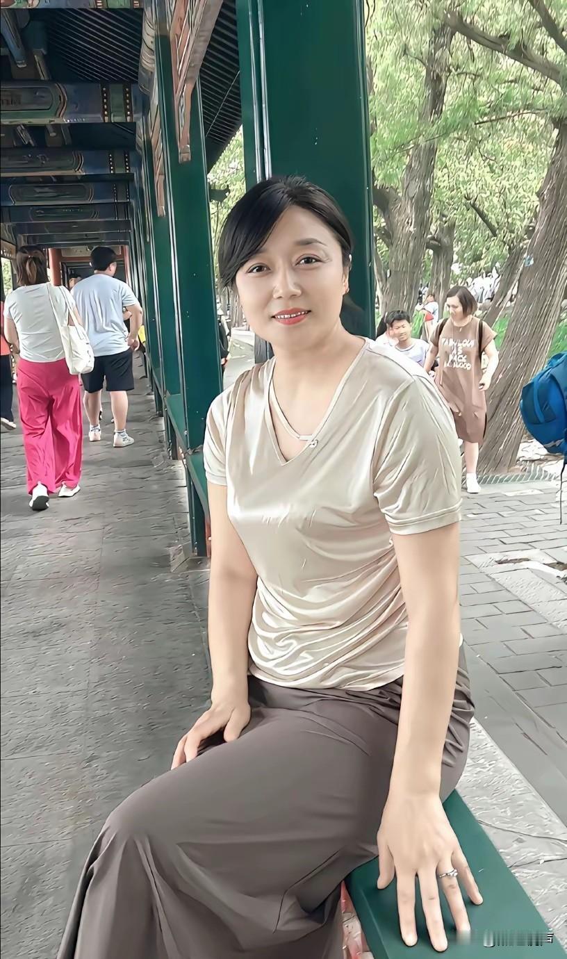 公婆手里有几十万存款，存在银行里。儿子儿媳想买一辆好一点的车，差一点钱，希望老人
