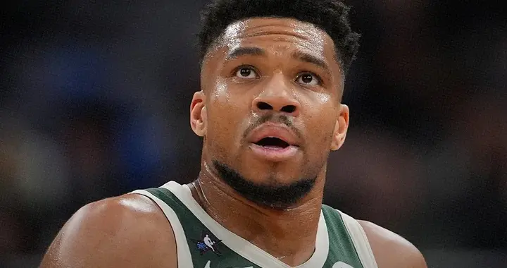 勇士8换2豪掷筹码争夺字母哥，库里+字母超级组合引热议