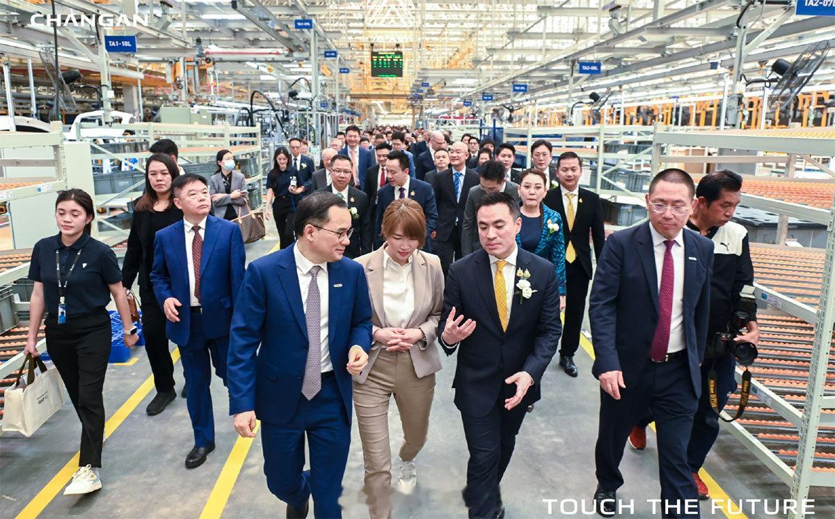 长安汽车泰国工厂正式投产，首辆右舵版Deepal深蓝S05下线5月16日，长安