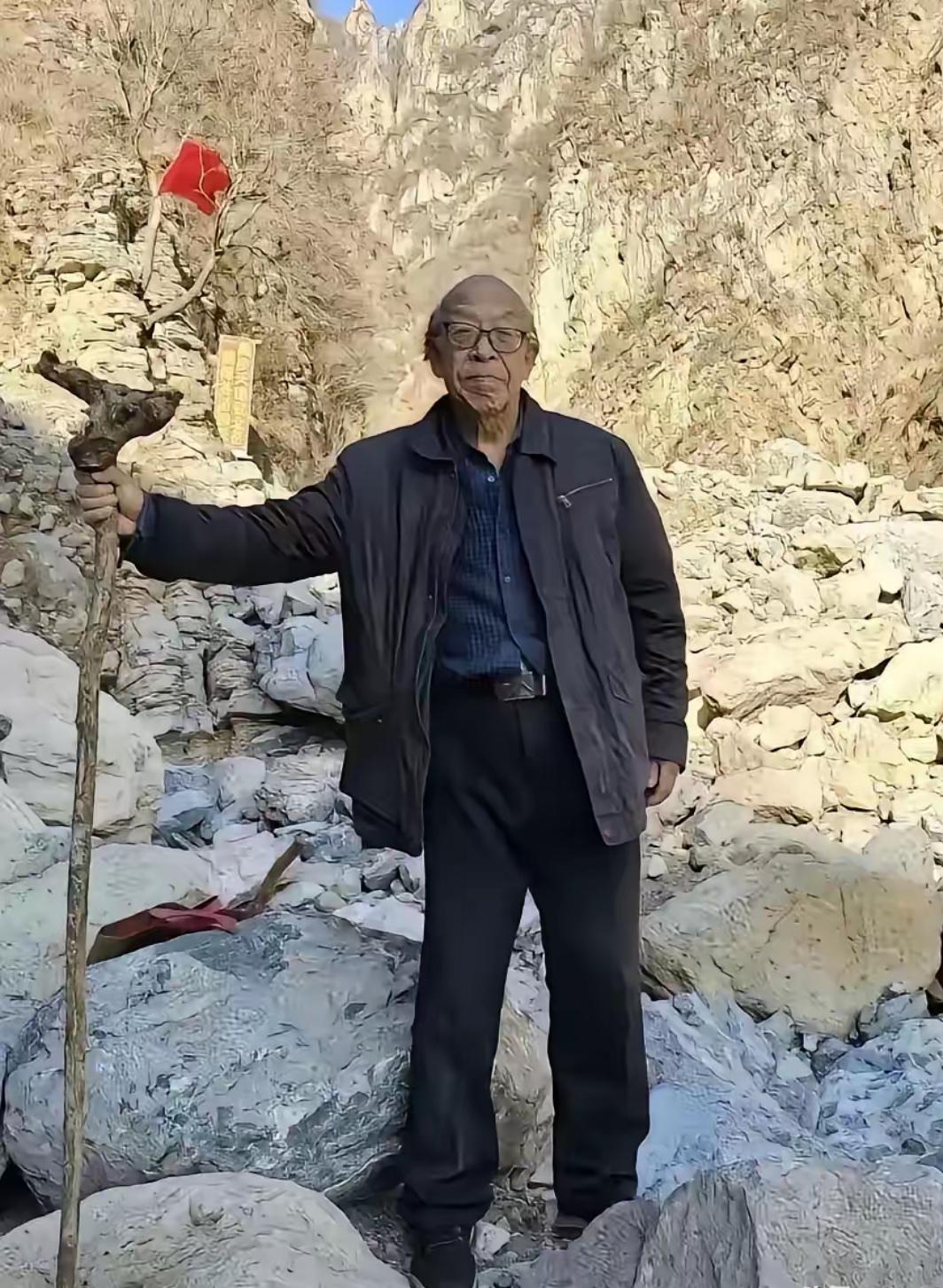 太有毅力了！”河北，一81岁老人退休后为了打发时间，不跳广场舞，不刷手机，花11
