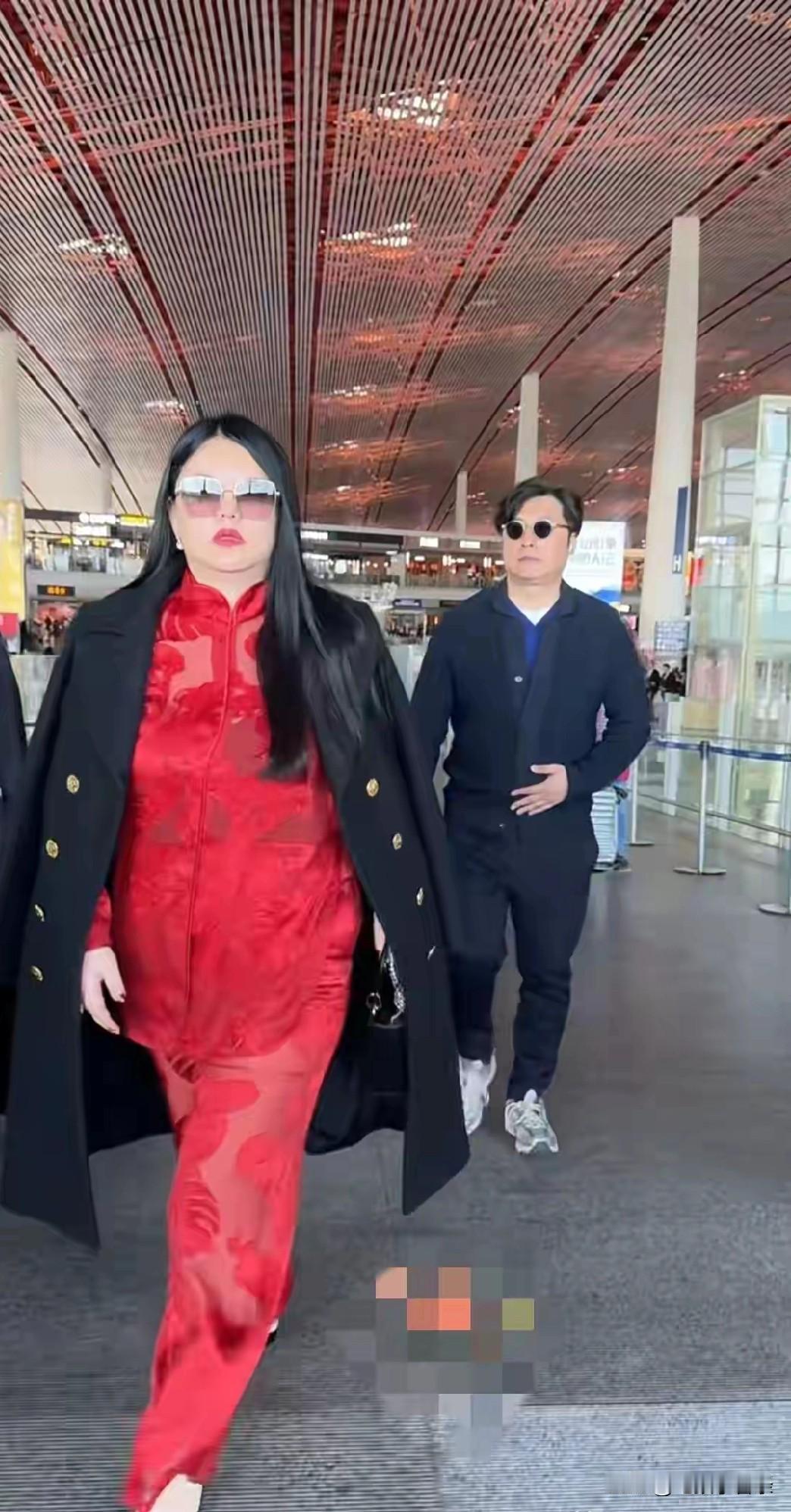 李湘这是一头扎进贵族圈里，培养王诗龄年纪轻轻就成为了一个小贵族，长大了也是妥妥的