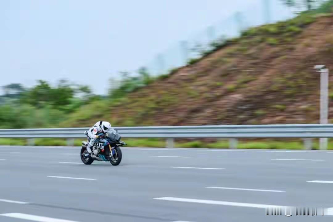 315.82km/h！春风打破中国摩托极速纪录，3个知识点速览❶什么概念？