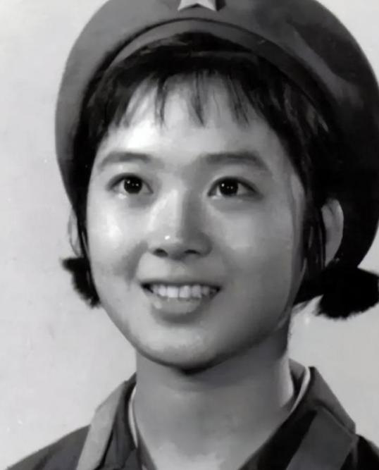 上世纪60年代的一天，妇联专门派人，把女医生韩秀荣强行带走。对此举动，韩秀荣问：