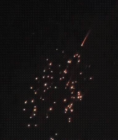 一晚上七百发导弹、三千架无人机，打到第五十六轮，家底眼看就要见底，评论区居然还有