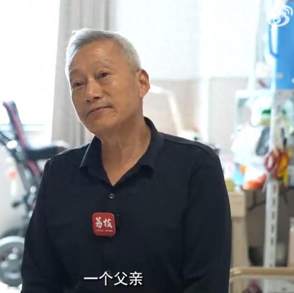 "这位父亲火了！"江苏，一70岁大爷6个月大的外孙，被确诊脊"婴幼儿渐冻症"，医