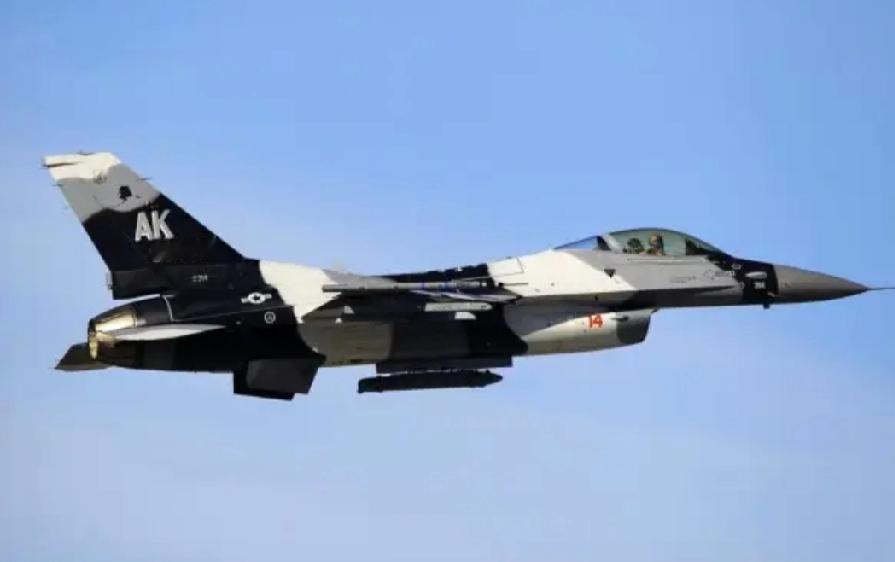 我发现一个挺有意思的事情，只要印度掉飞机，放心吧！过不了一段时间美国的飞机就会掉