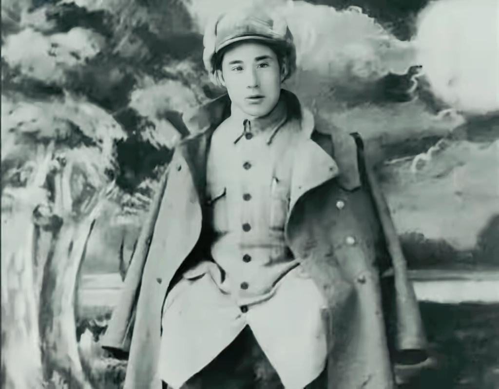 1949年，10兵团后勤部长李厚坤上任途中，不幸遭到300多名土匪袭击，李厚坤夫