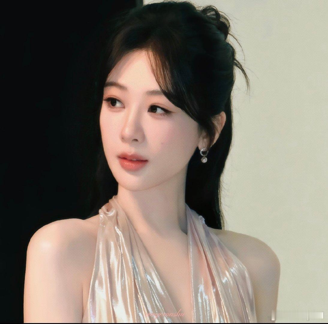 #杨紫#踩踩贴​