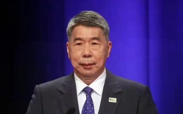 张亚中5月31日在脸书上发了一篇短文，字数不多，但字字诛心。他说："还记得吗？