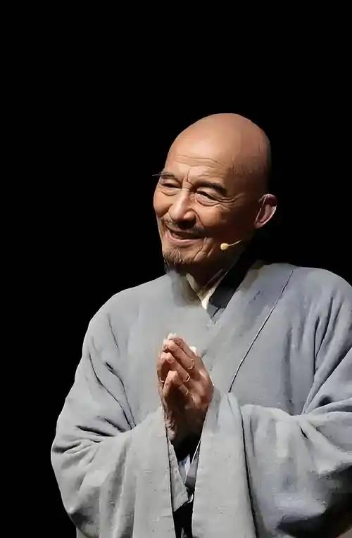 弘一法师告诫世人：“人最大的愚蠢，是预支明天的烦恼，透支今天的心力。”这句