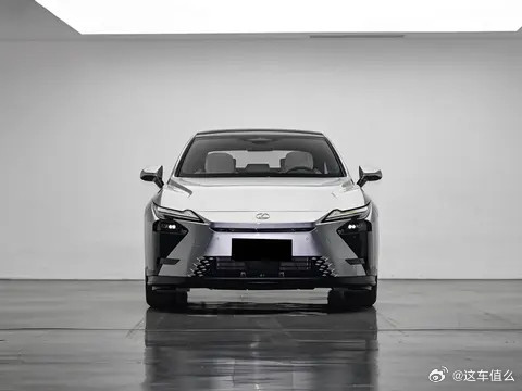 雷克萨斯ES混动版有啥不一样？前不久，在上海体验了一下全新一代雷克萨斯ES的