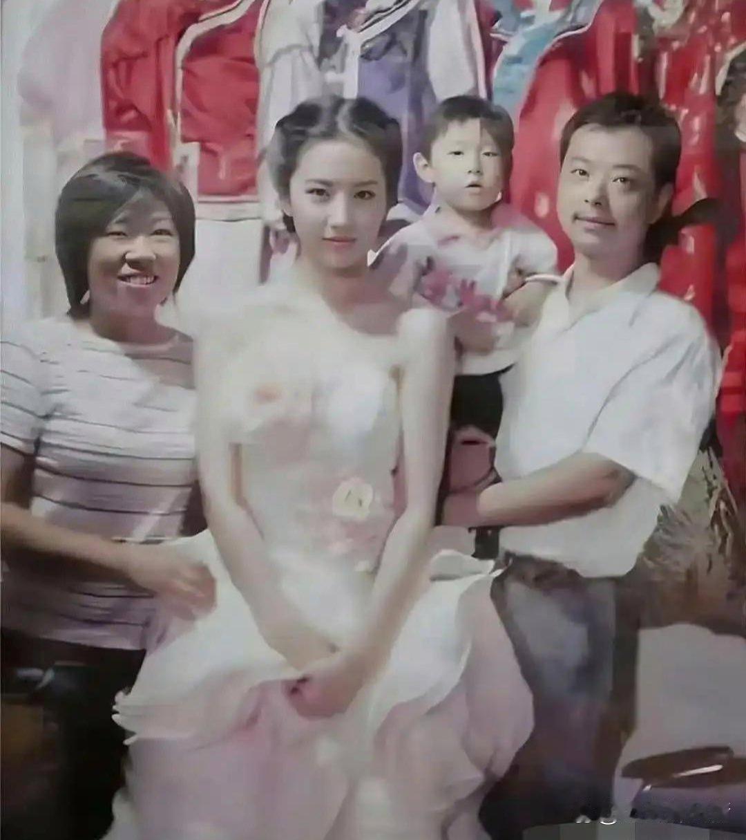 那个年代，很难想象刘亦菲当时有多美