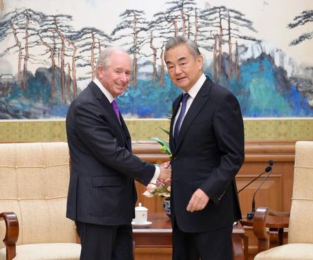 中国和黑石集团谈好了。10月16日，中共中央政治局委员、中央外办主任王毅在北京
