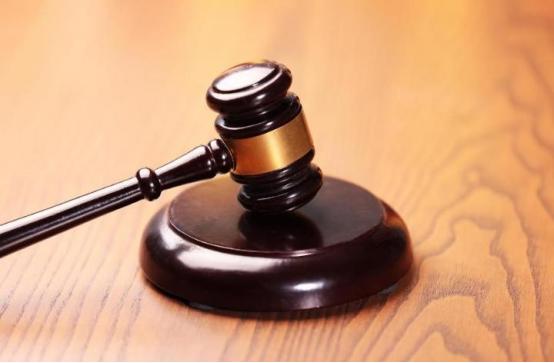 陕西西安，一男子约了女老师到酒店开房，到酒店后，女老师发现男子和其平台上的照片并