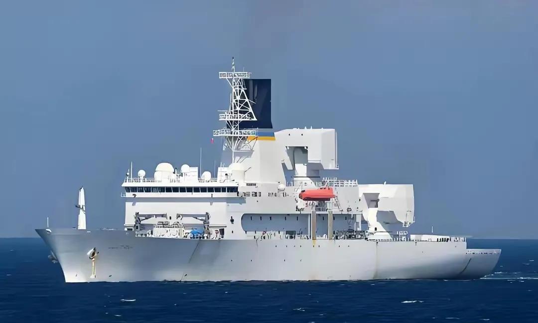 美版815抵近黄海企图监测福建舰接机活动据全球商用船舶A1S平台6月28信