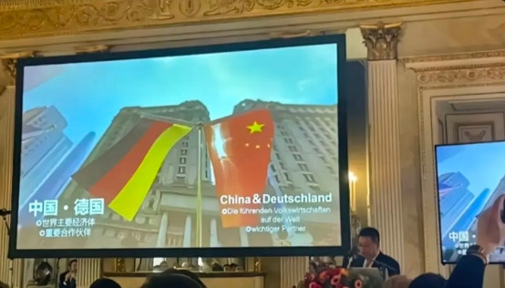 德国做梦都能笑醒，老天终于给了他和中国站队一起的机会了，这可是1v17的通天带啊