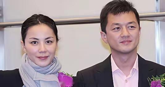 看了王菲才知道，真正强大的女人不是表现得强势，而是像王菲那样，气质里透着风淡云轻