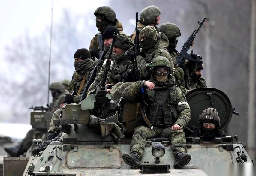 普京签了一份新命令，要在2026年全年，再征召26.1万名18到30岁的年轻人入