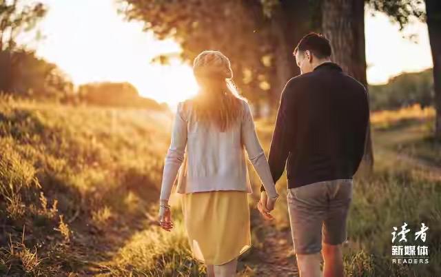 夫妻离婚后，谁最后悔？这是一个让无数人心头一紧的问题。有人说，离婚像一场没有赢家