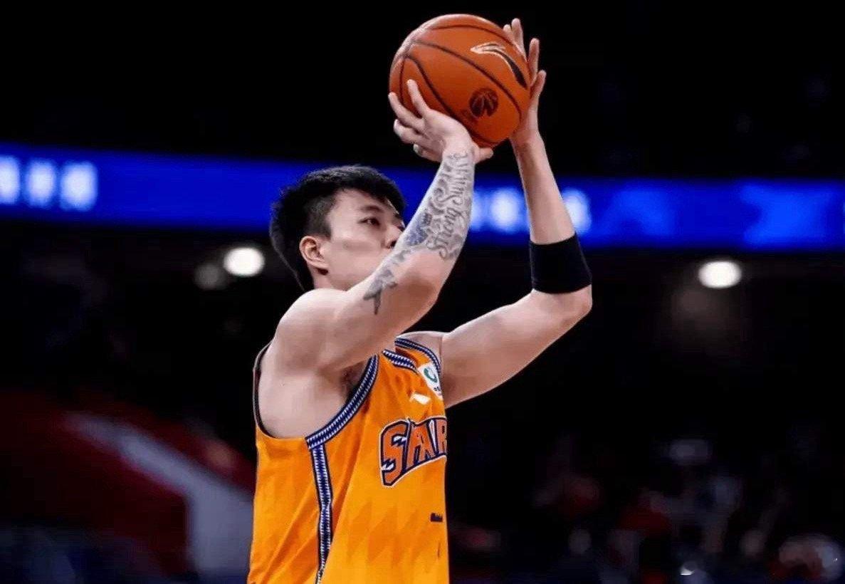 两连胜！上海101-92力克深圳，看看本场比赛的数据和正负值，谁是球队赢球的头号