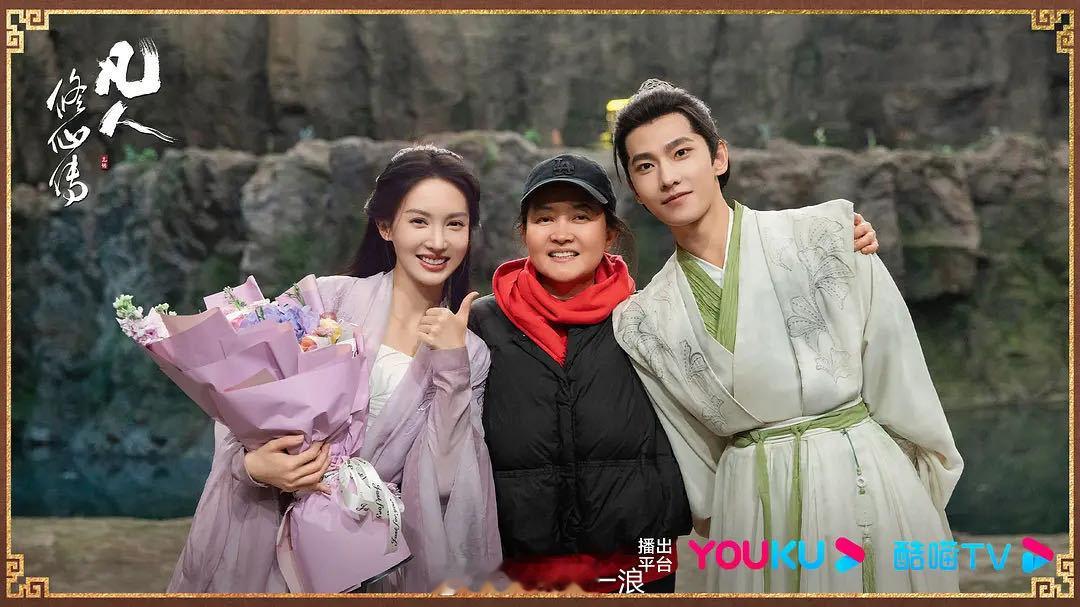 杨洋舞蹈功底拍打戏被导演称赞杨阳导演谈和杨洋同名合作在看来，《凡人修仙传》是