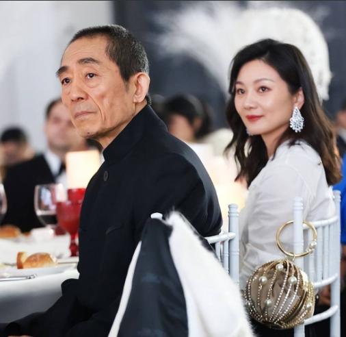 2000年，19岁的陈婷带着50岁的张艺谋回家见家长。谁知，陈婷父母一见来者是张