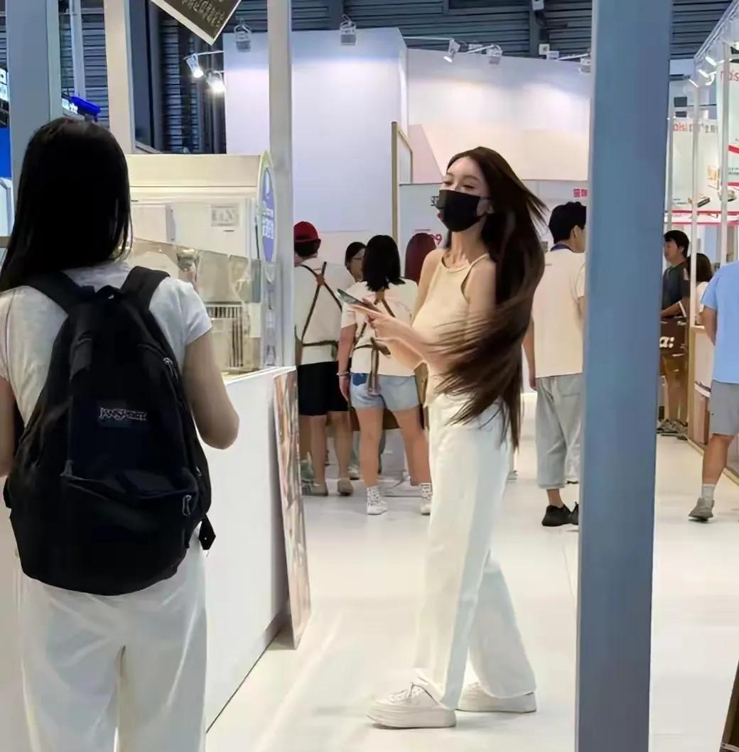 叶柯，一系列争议操作让她逐渐消耗掉大众好感，也错失了进一步发展的可能。没想到因