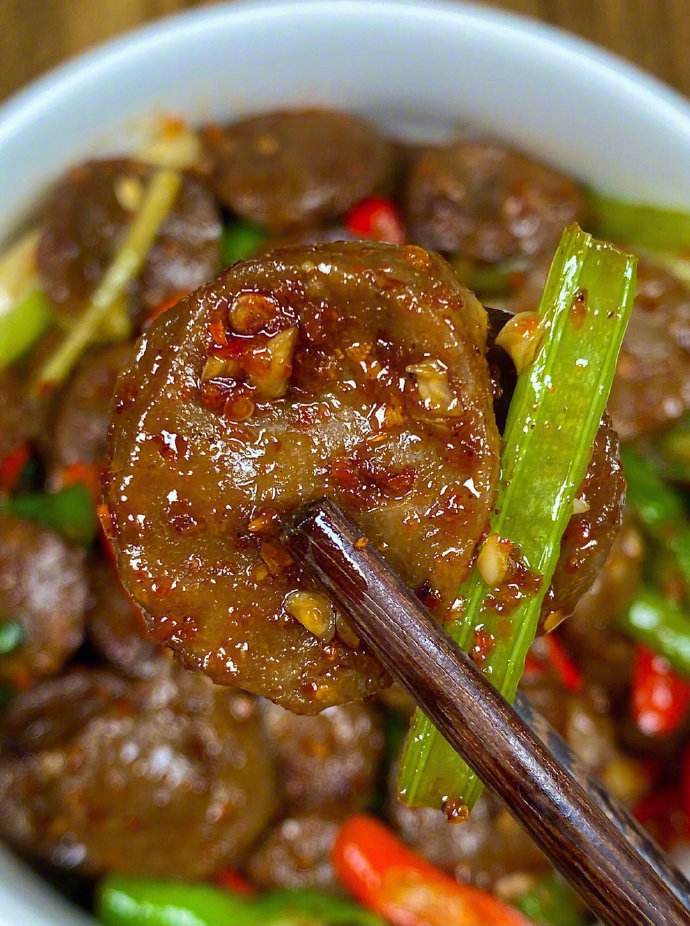 家常菜牛肉丸这样做一整个惊艳住​​​