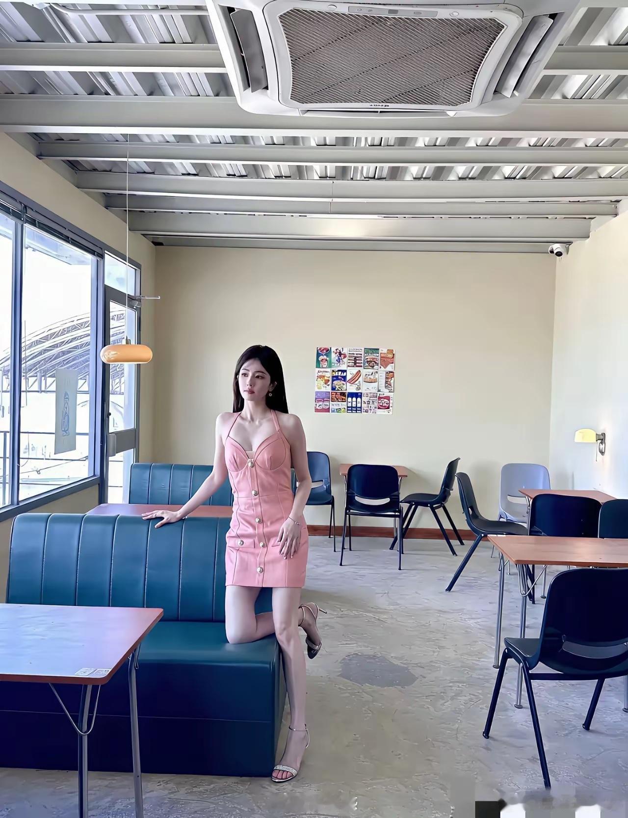 白鹿真的挺白的，想不到身材比模特还好