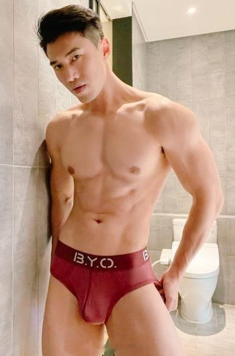 型男帅哥窝肌肉型男​​​